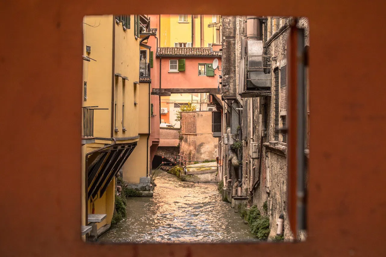Bologna's Buried Canals, Traced From Street to Tunnel