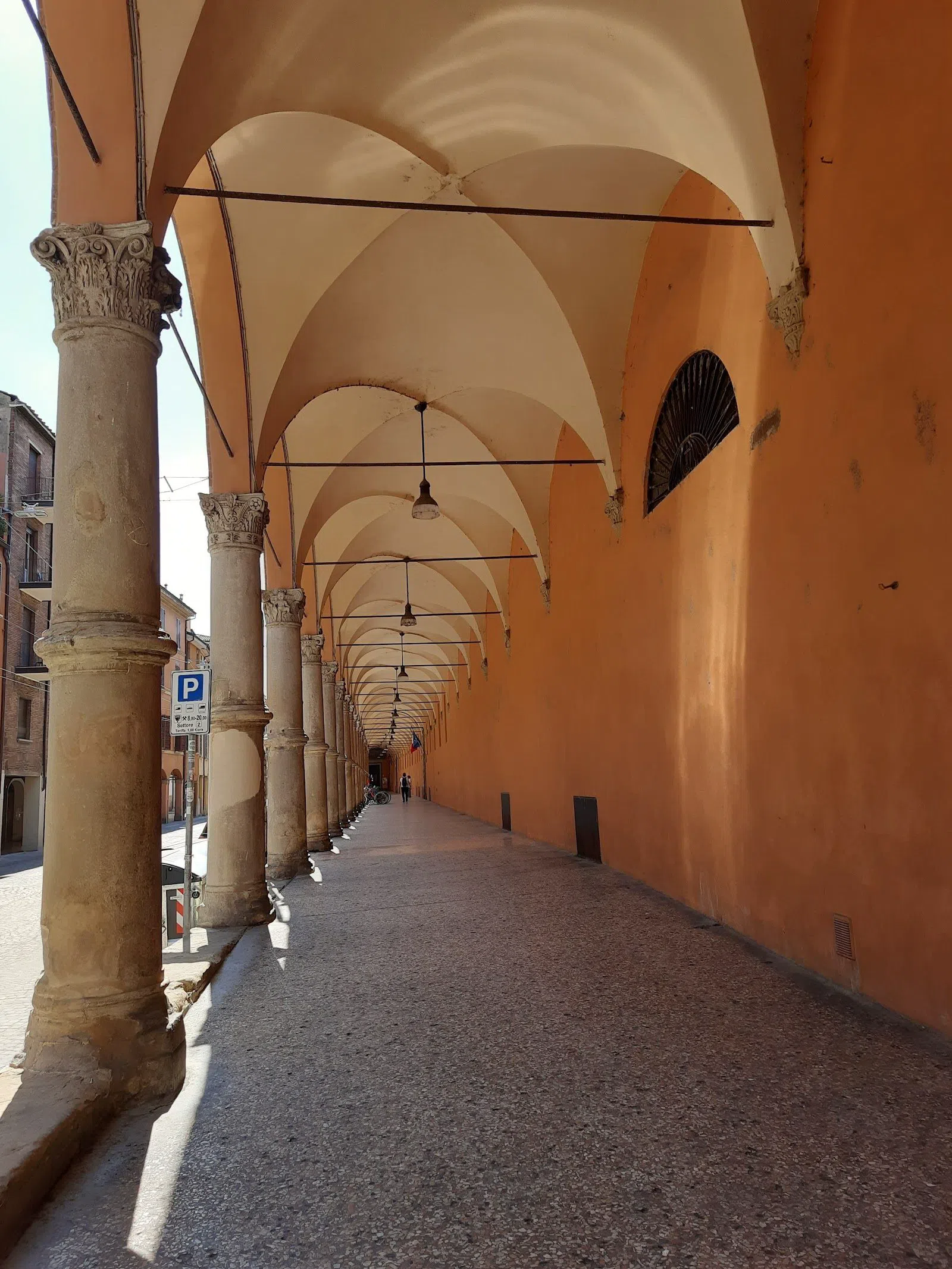 Portico del Baraccano, Bologna