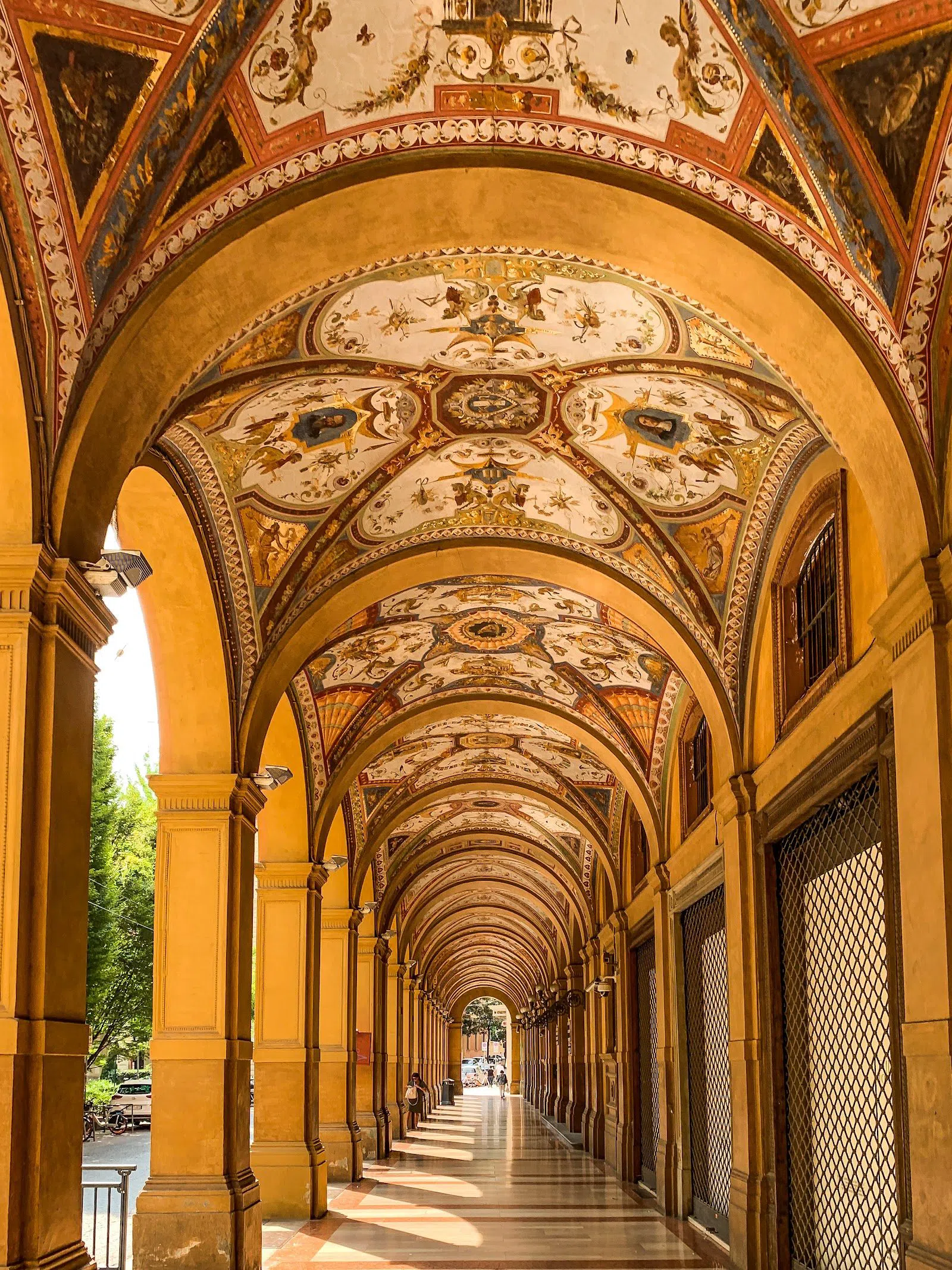 Portici di Via Zamboni (University Quarter), Bologna
